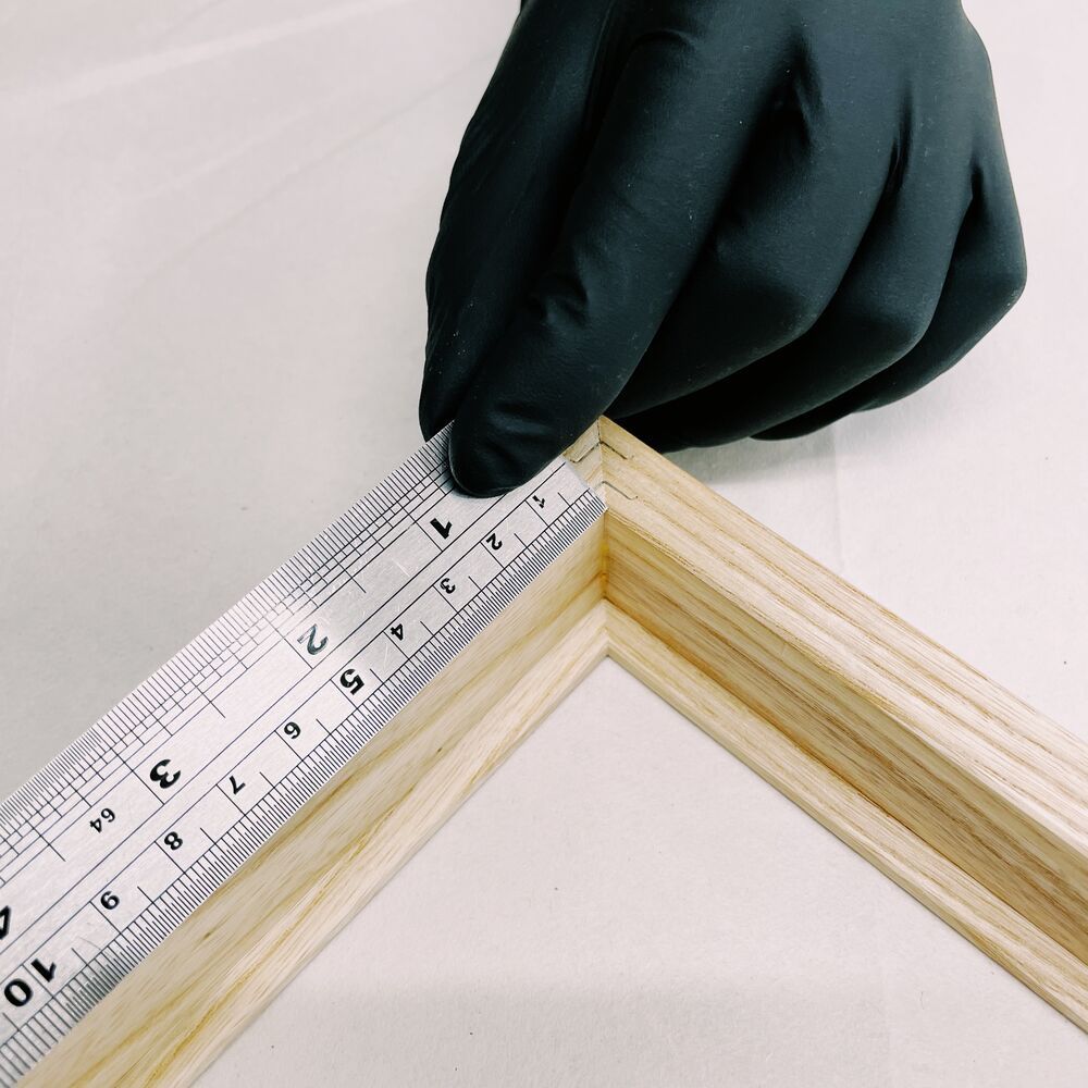 How to measure a mount for a photo frame