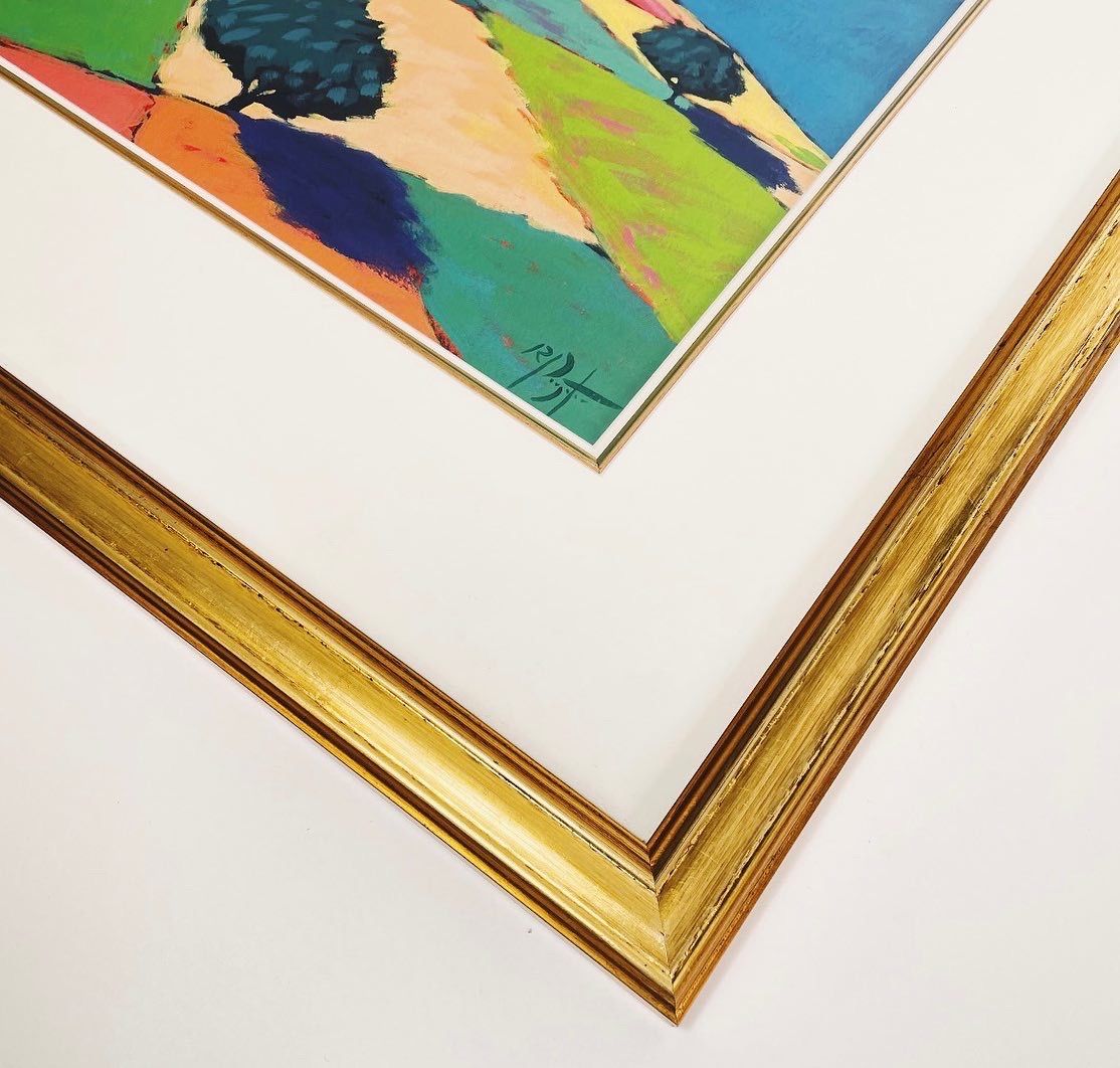 Mount slip around artwork to outline the artwork.